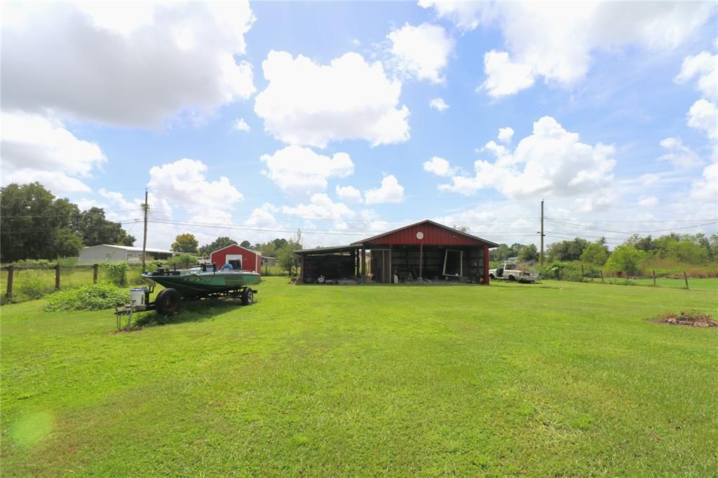 Pole barn