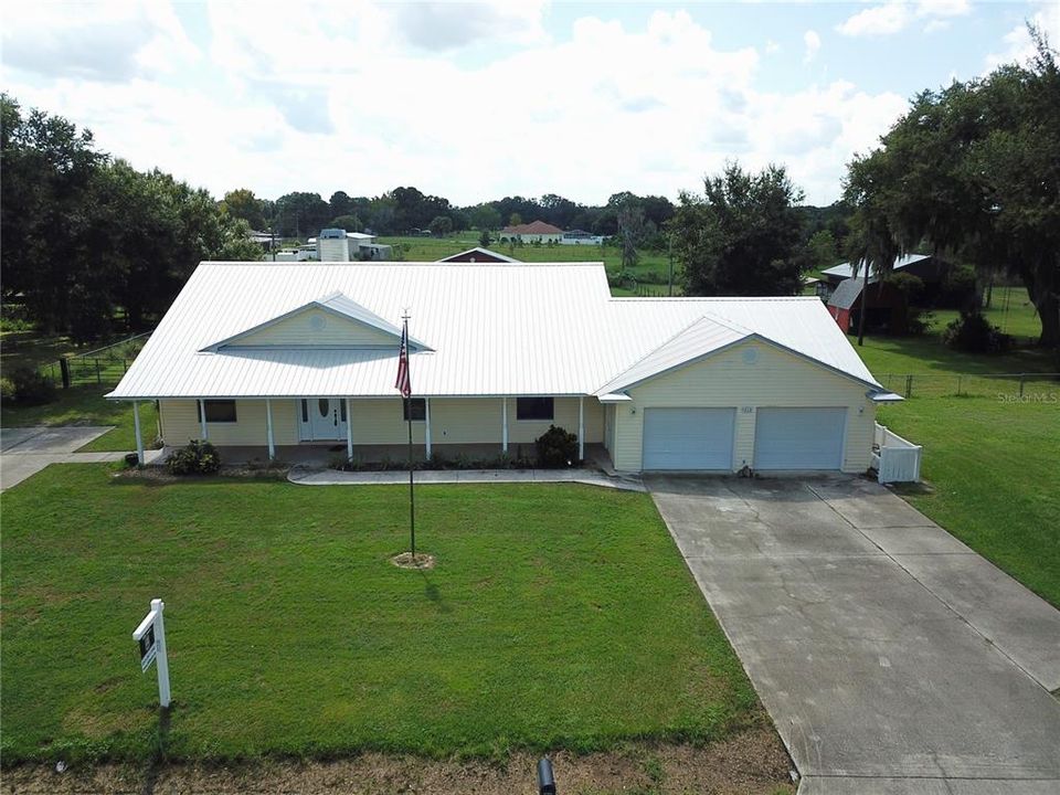 For Sale: $574,900 (3 beds, 2 baths, 2316 Square Feet)