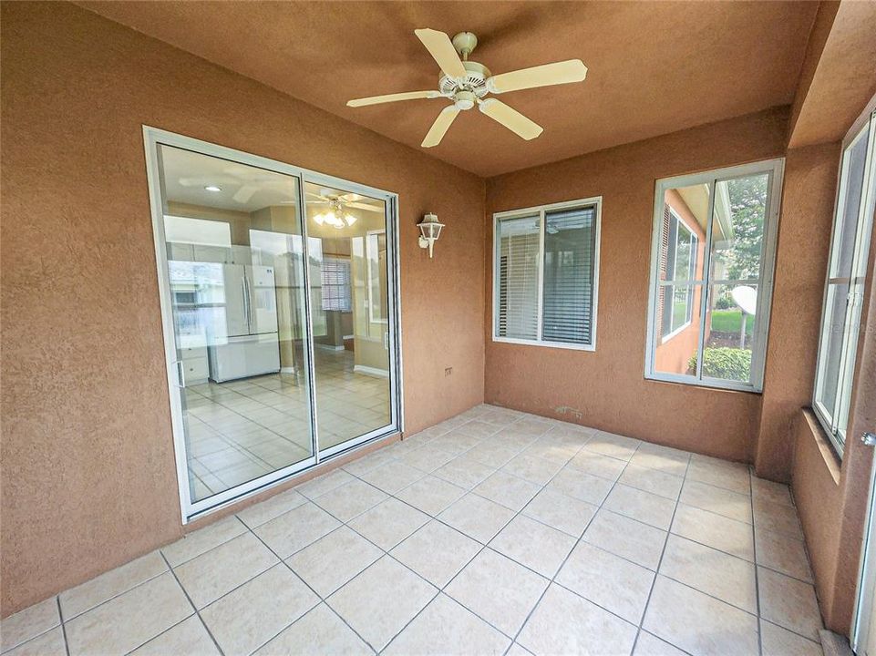 For Sale: $254,900 (2 beds, 2 baths, 1422 Square Feet)