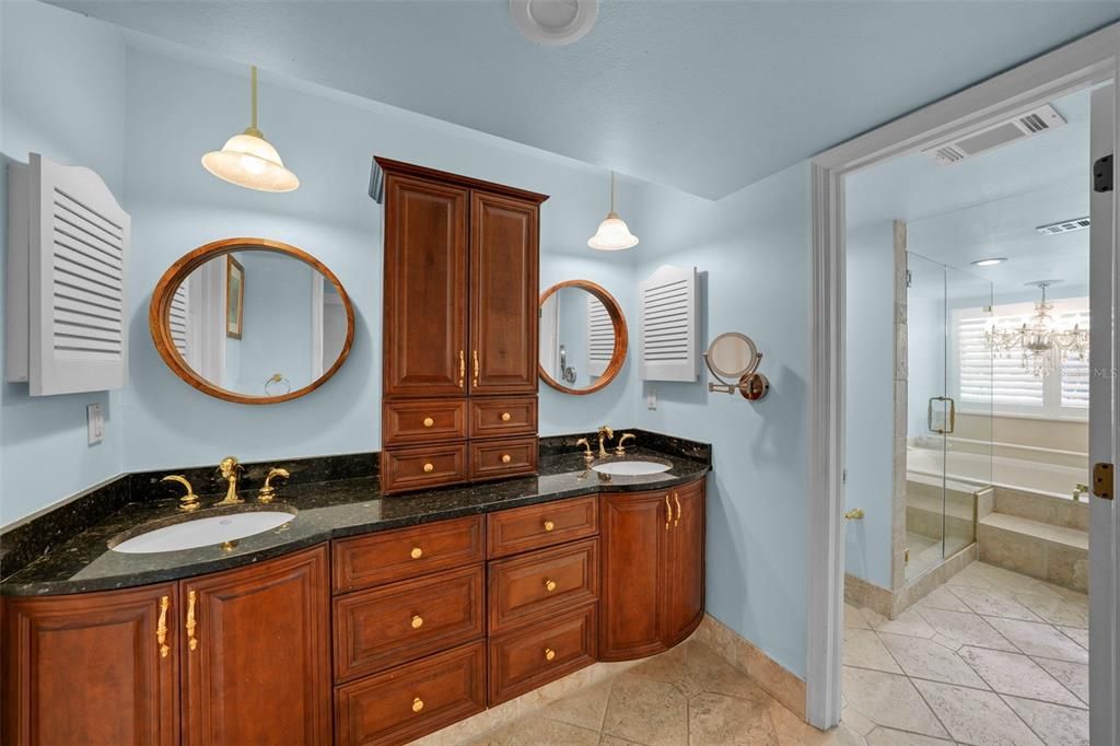 DOUBLE VANITY COUNTER WITH CABINETS