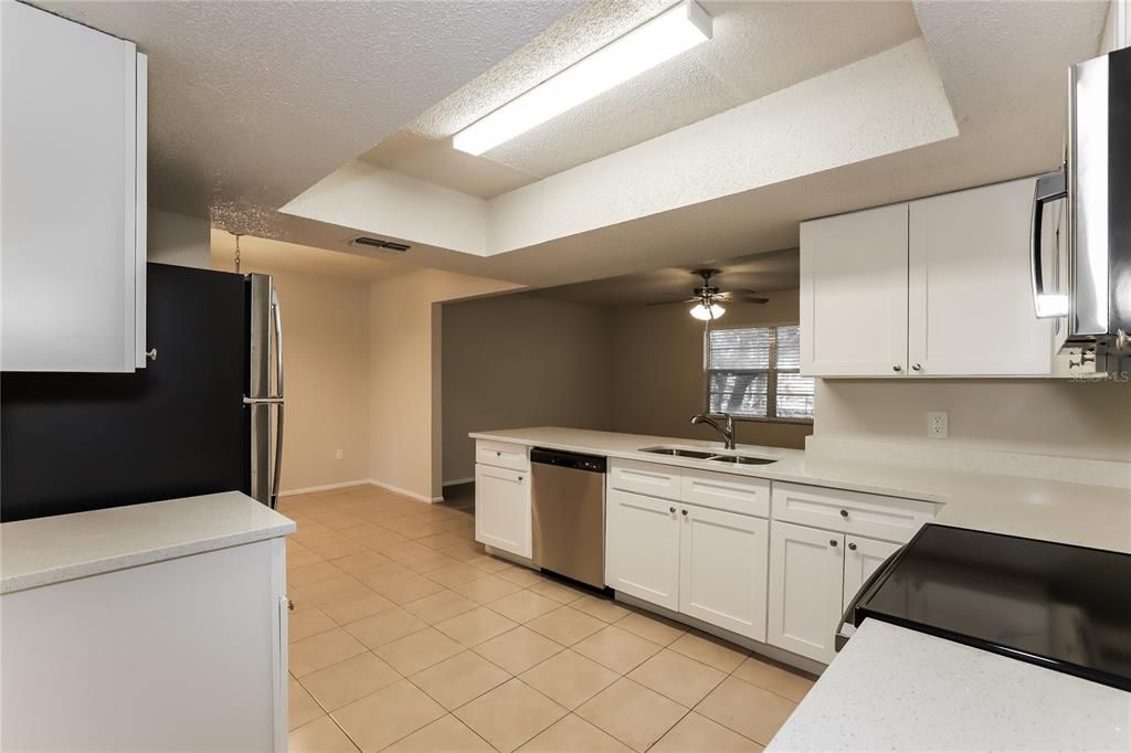 For Rent: $2,120 (2 beds, 2 baths, 1431 Square Feet)