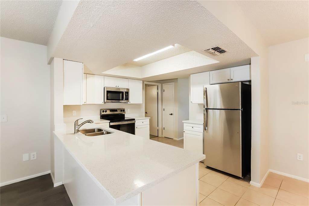 For Rent: $2,120 (2 beds, 2 baths, 1431 Square Feet)