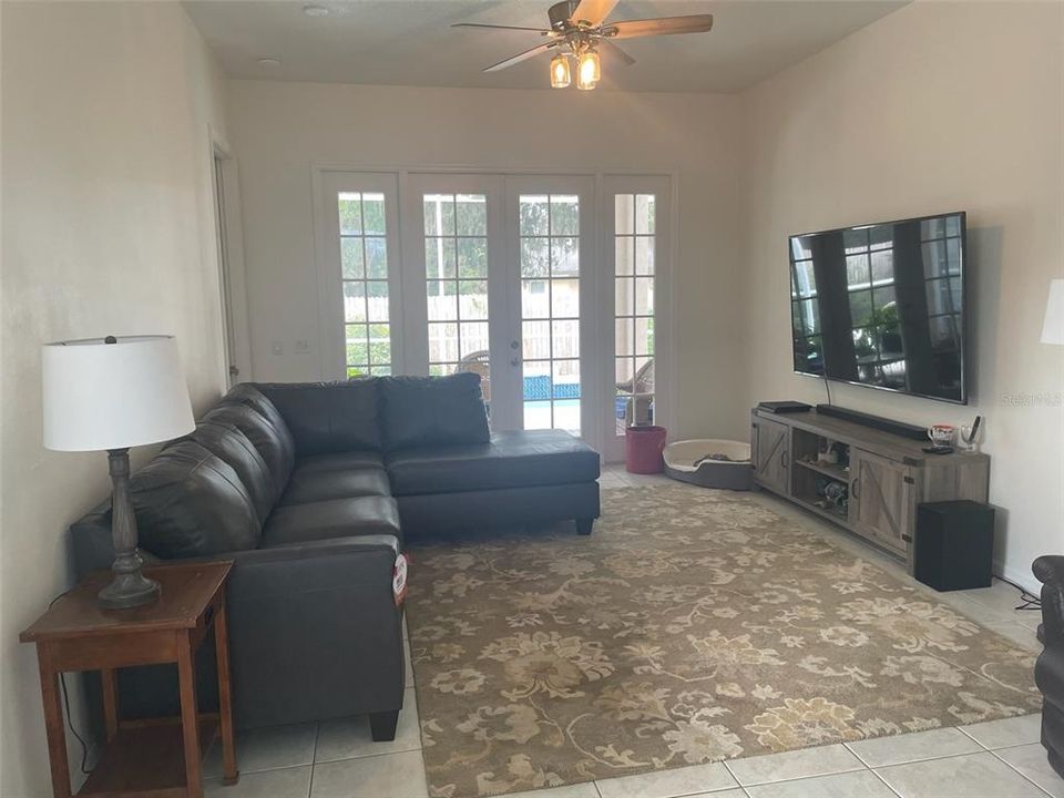 Active With Contract: $3,100 (3 beds, 2 baths, 1514 Square Feet)