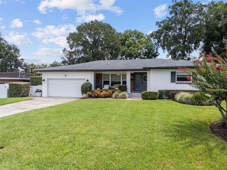 For Sale: $795,000 (3 beds, 3 baths, 2109 Square Feet)