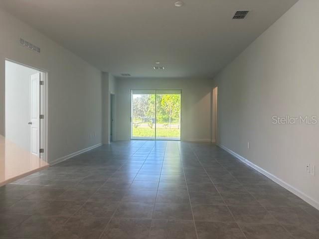 For Rent: $2,000 (3 beds, 2 baths, 2109 Square Feet)