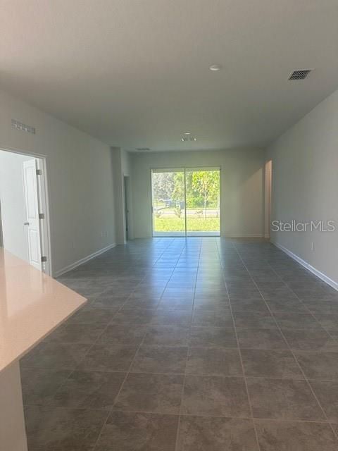 For Rent: $2,000 (3 beds, 2 baths, 2109 Square Feet)