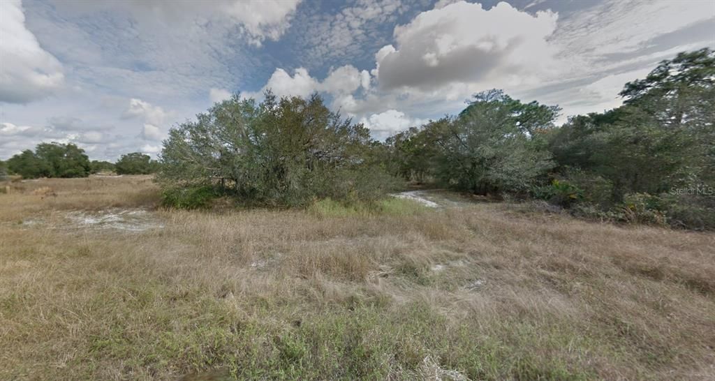 En Venta: $23,500 (0.50 acres)