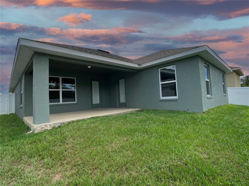 For Sale: $325,000 (3 beds, 2 baths, 1958 Square Feet)