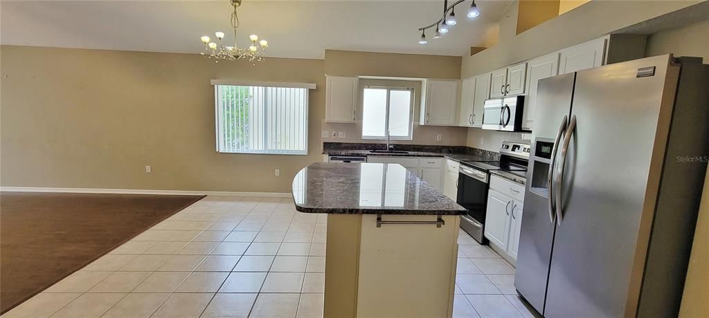 For Rent: $3,100 (3 beds, 2 baths, 2037 Square Feet)