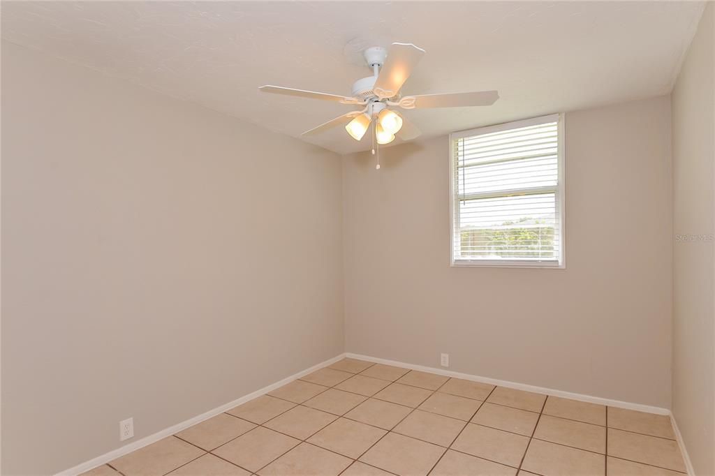 For Rent: $2,125 (3 beds, 2 baths, 970 Square Feet)