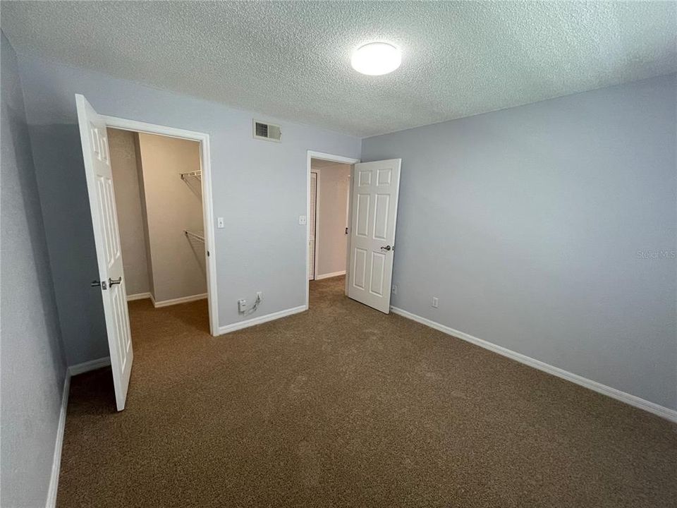 For Rent: $1,650 (1 beds, 1 baths, 637 Square Feet)