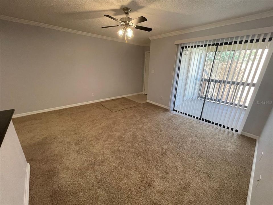 For Rent: $1,650 (1 beds, 1 baths, 637 Square Feet)