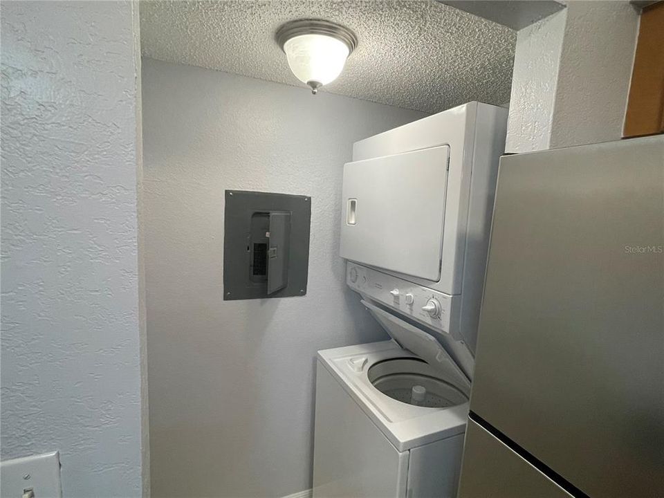 For Rent: $1,650 (1 beds, 1 baths, 637 Square Feet)