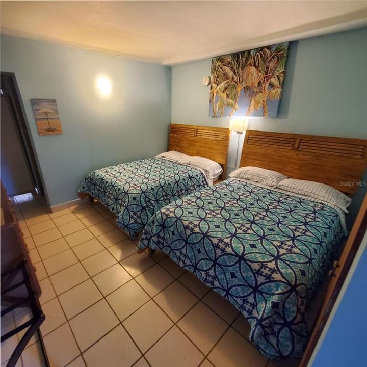 For Sale: $175,000 (1 beds, 2 baths, 480 Square Feet)
