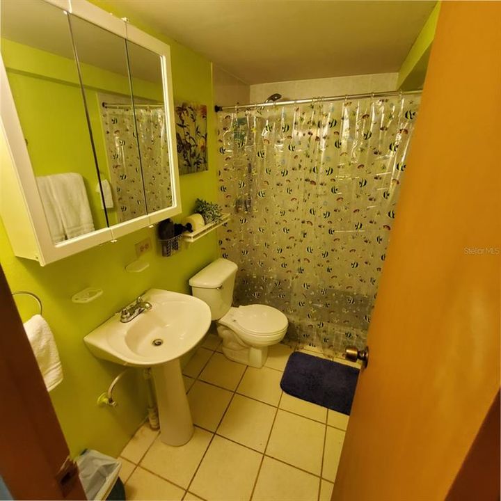 For Sale: $175,000 (1 beds, 2 baths, 480 Square Feet)