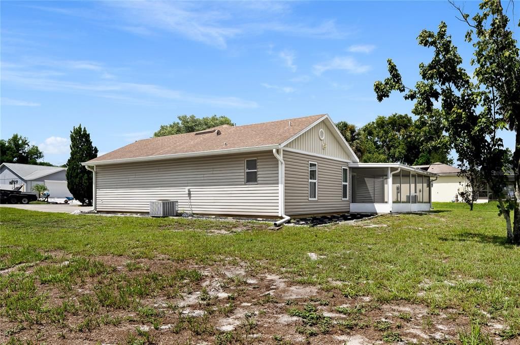 For Sale: $279,777 (3 beds, 2 baths, 1147 Square Feet)