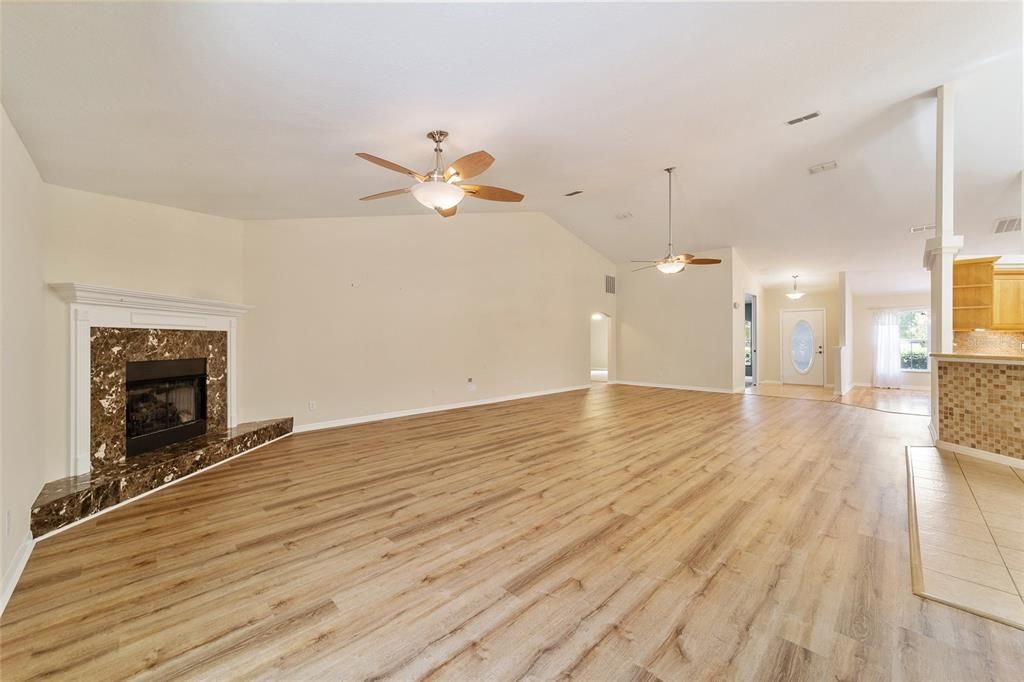 For Sale: $889,000 (4 beds, 2 baths, 2851 Square Feet)