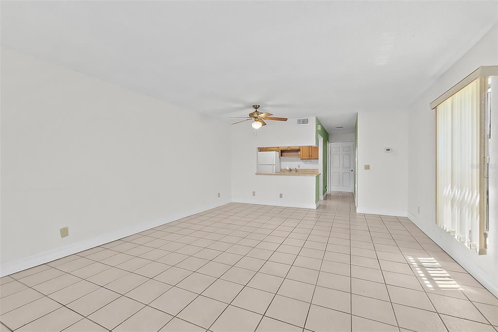 For Sale: $239,900 (2 beds, 2 baths, 1184 Square Feet)