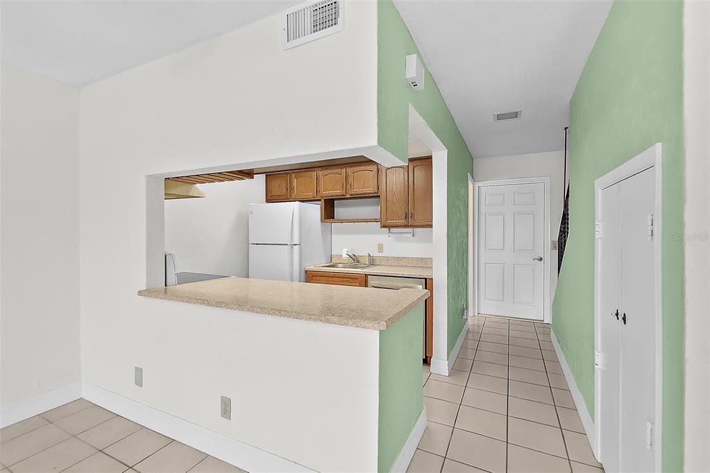 For Sale: $239,900 (2 beds, 2 baths, 1184 Square Feet)