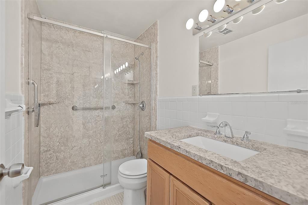 For Sale: $239,900 (2 beds, 2 baths, 1184 Square Feet)