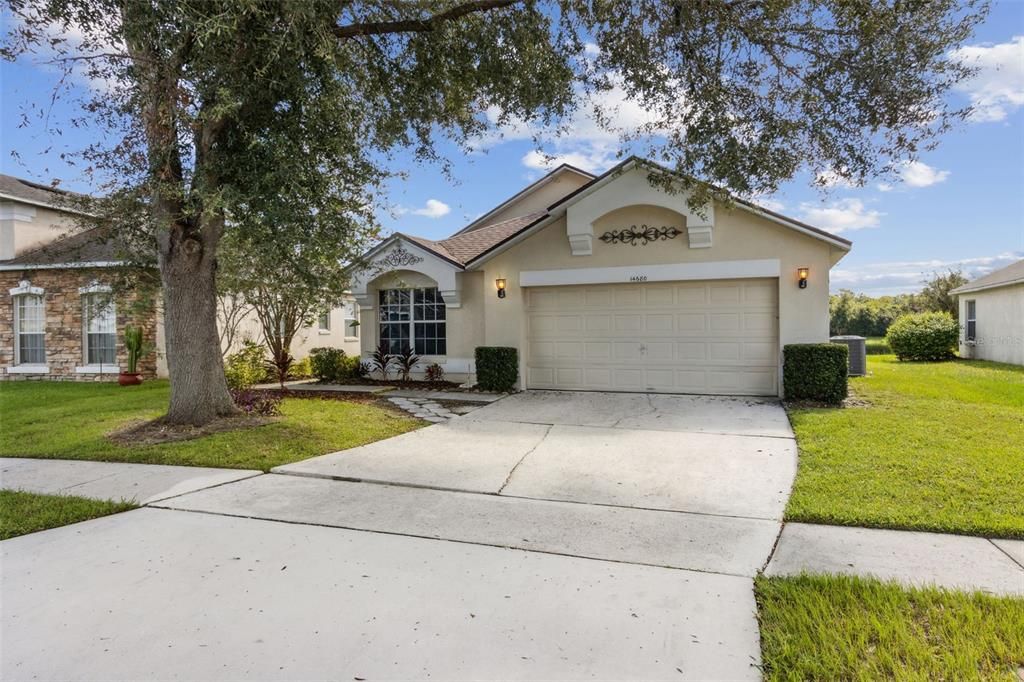 For Sale: $389,000 (3 beds, 2 baths, 1714 Square Feet)