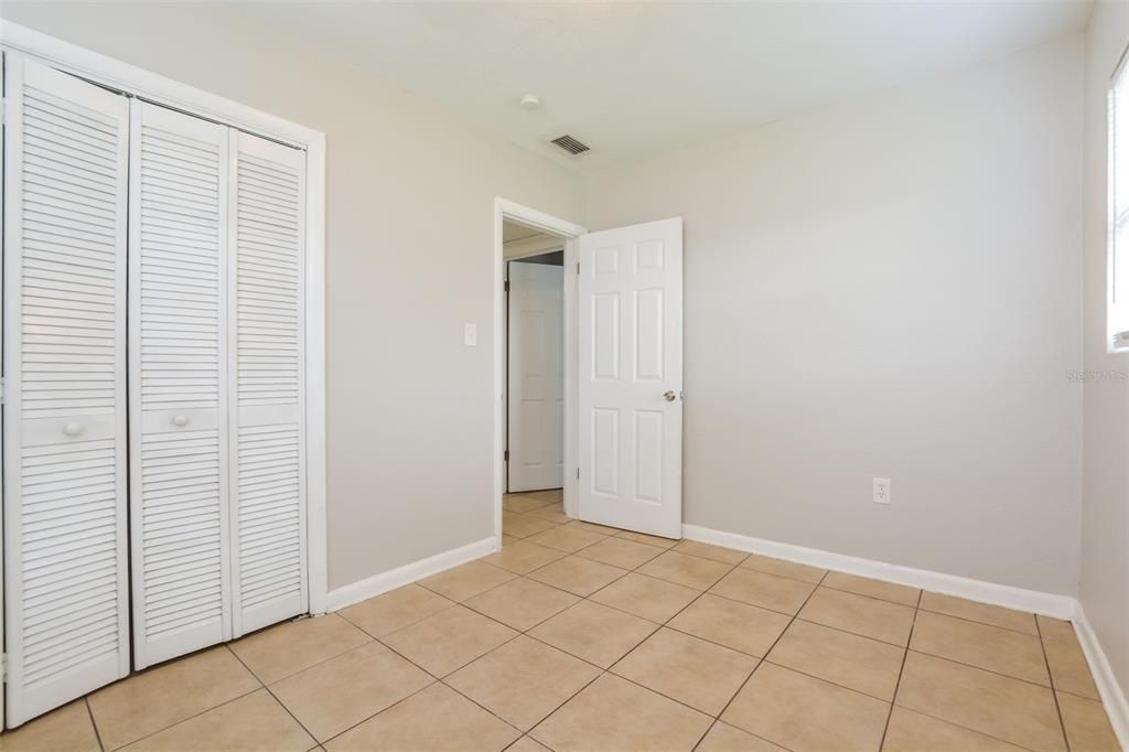 For Rent: $1,945 (4 beds, 2 baths, 1088 Square Feet)