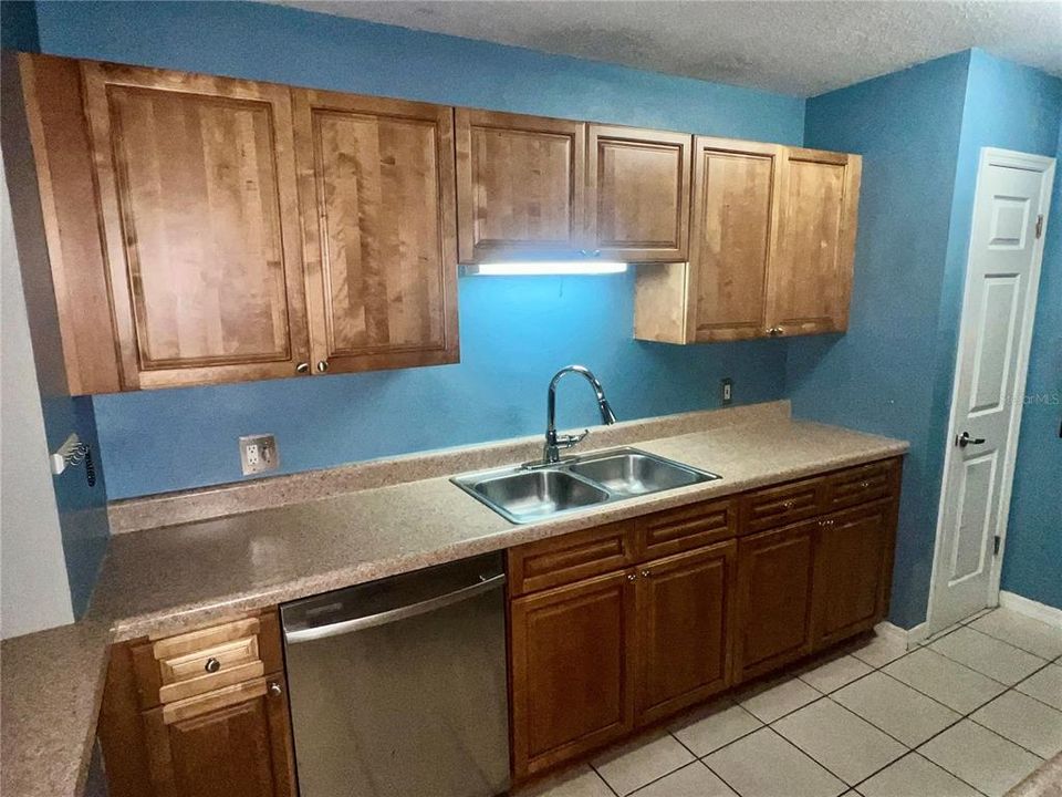 For Sale: $224,900 (3 beds, 2 baths, 1149 Square Feet)