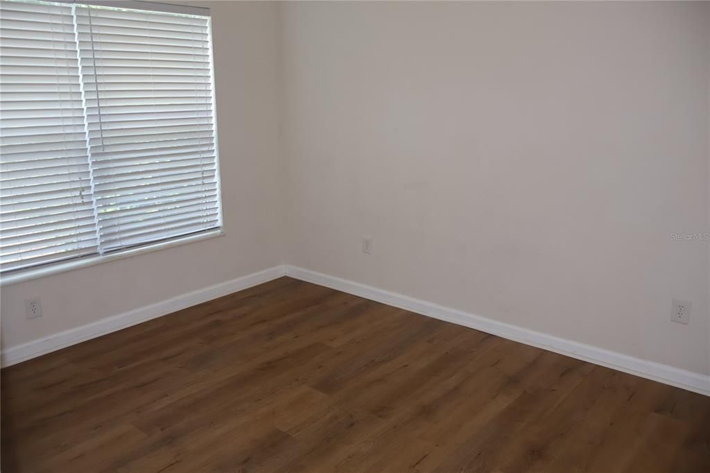 For Rent: $2,000 (3 beds, 2 baths, 1714 Square Feet)