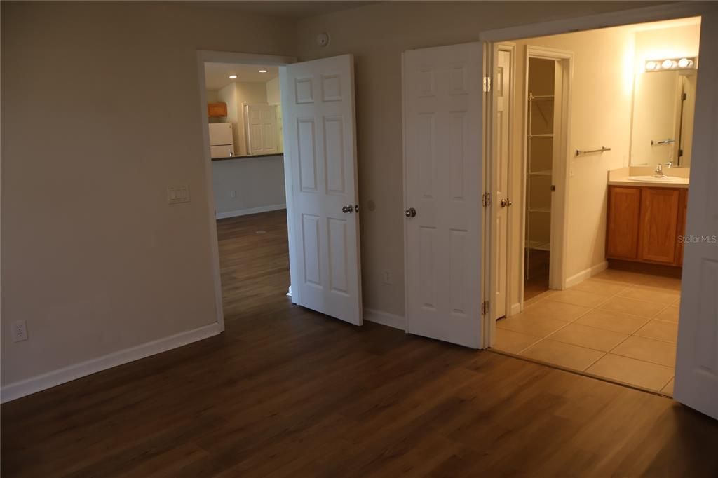 For Rent: $2,000 (3 beds, 2 baths, 1714 Square Feet)