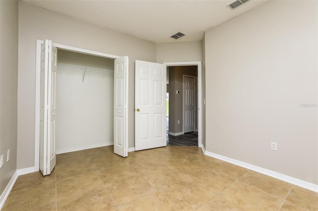 For Rent: $1,555 (3 beds, 2 baths, 1431 Square Feet)