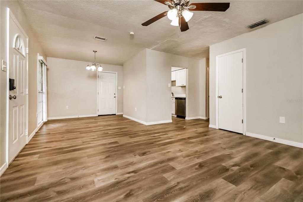 For Rent: $1,715 (3 beds, 2 baths, 1025 Square Feet)