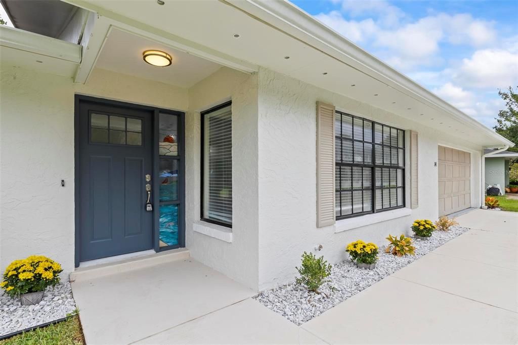 Active With Contract: $345,000 (3 beds, 2 baths, 1659 Square Feet)