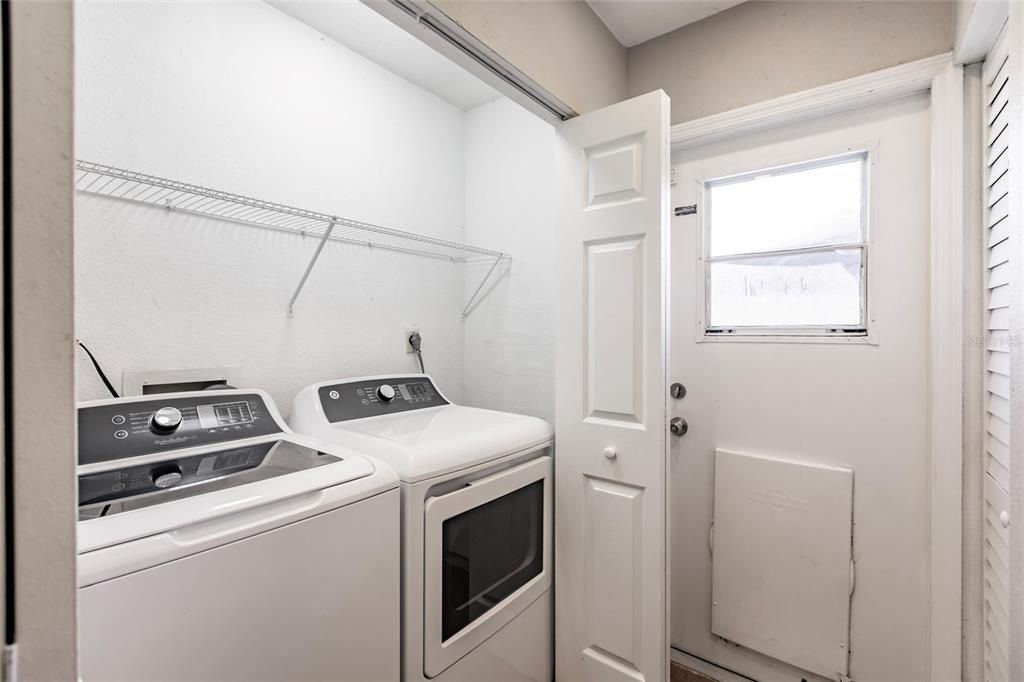 For Sale: $247,500 (3 beds, 2 baths, 1092 Square Feet)