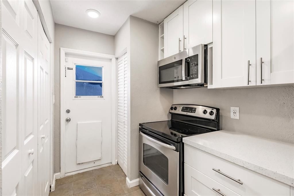 For Sale: $247,500 (3 beds, 2 baths, 1092 Square Feet)