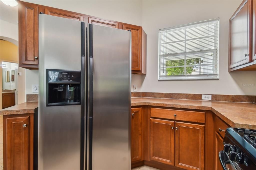 For Sale: $307,000 (2 beds, 2 baths, 1328 Square Feet)