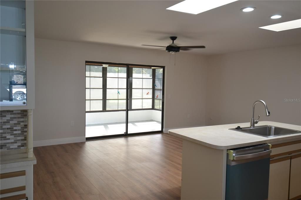 For Rent: $2,150 (2 beds, 2 baths, 1660 Square Feet)