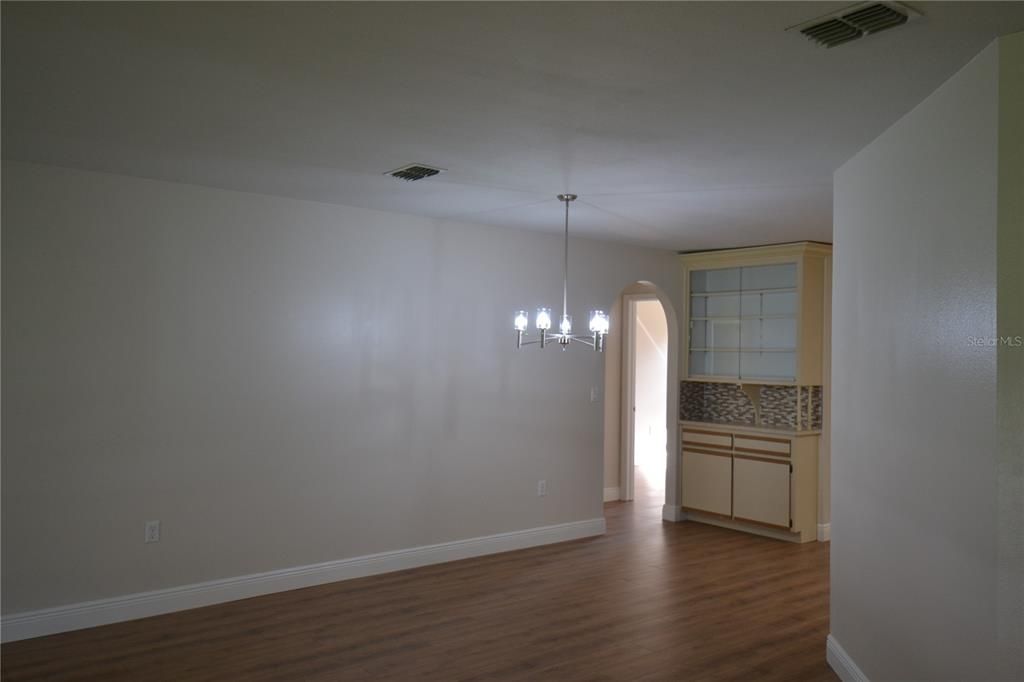 For Rent: $2,150 (2 beds, 2 baths, 1660 Square Feet)