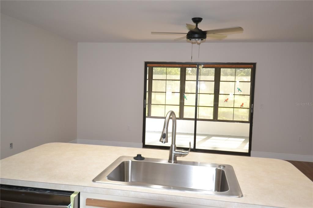 For Rent: $2,150 (2 beds, 2 baths, 1660 Square Feet)