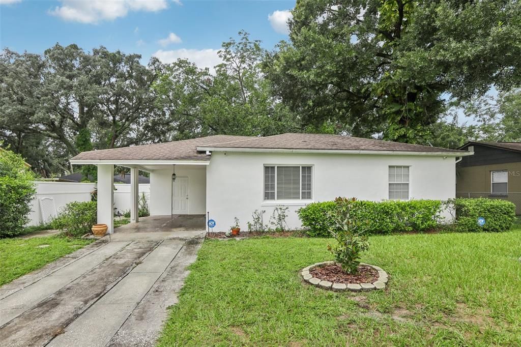 Recently Sold: $325,000 (2 beds, 2 baths, 1267 Square Feet)