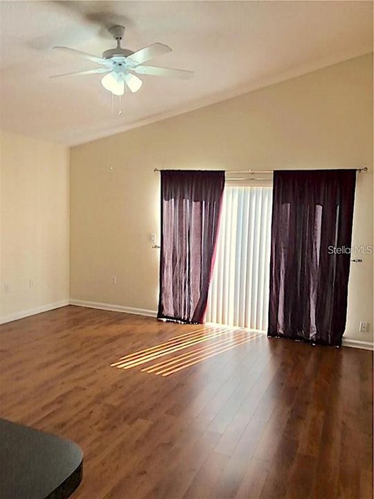 For Rent: $2,800 (4 beds, 2 baths, 1873 Square Feet)