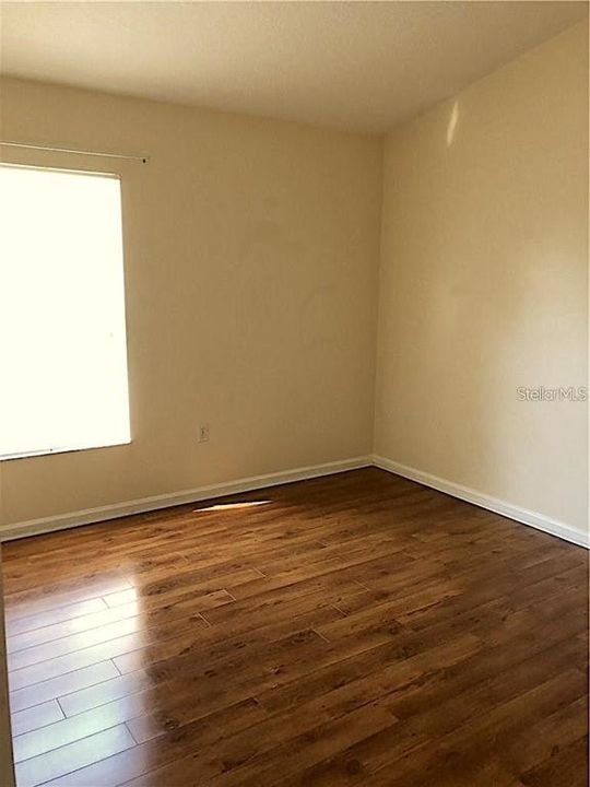 For Rent: $2,800 (4 beds, 2 baths, 1873 Square Feet)