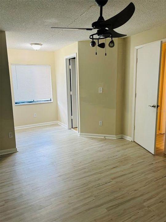 For Rent: $1,900 (2 beds, 1 baths, 1677 Square Feet)