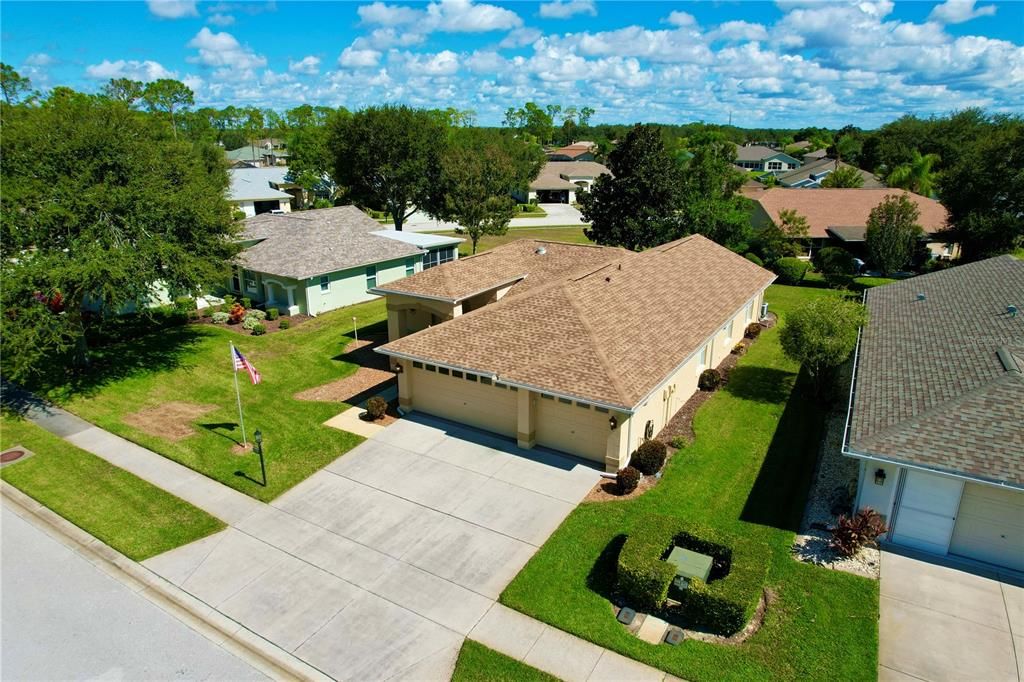 For Sale: $330,000 (3 beds, 2 baths, 1954 Square Feet)