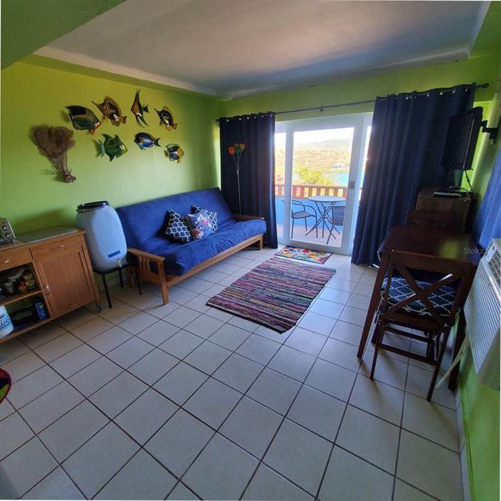 For Sale: $175,000 (1 beds, 2 baths, 480 Square Feet)