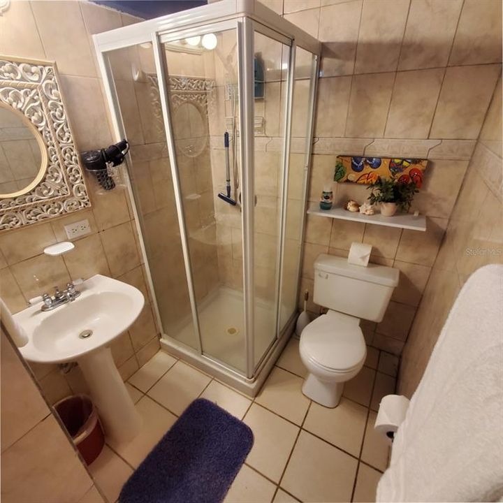 For Sale: $175,000 (1 beds, 2 baths, 480 Square Feet)