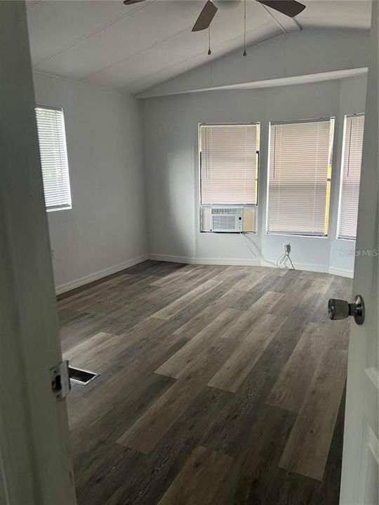 For Rent: $1,200 (2 beds, 2 baths, 802 Square Feet)