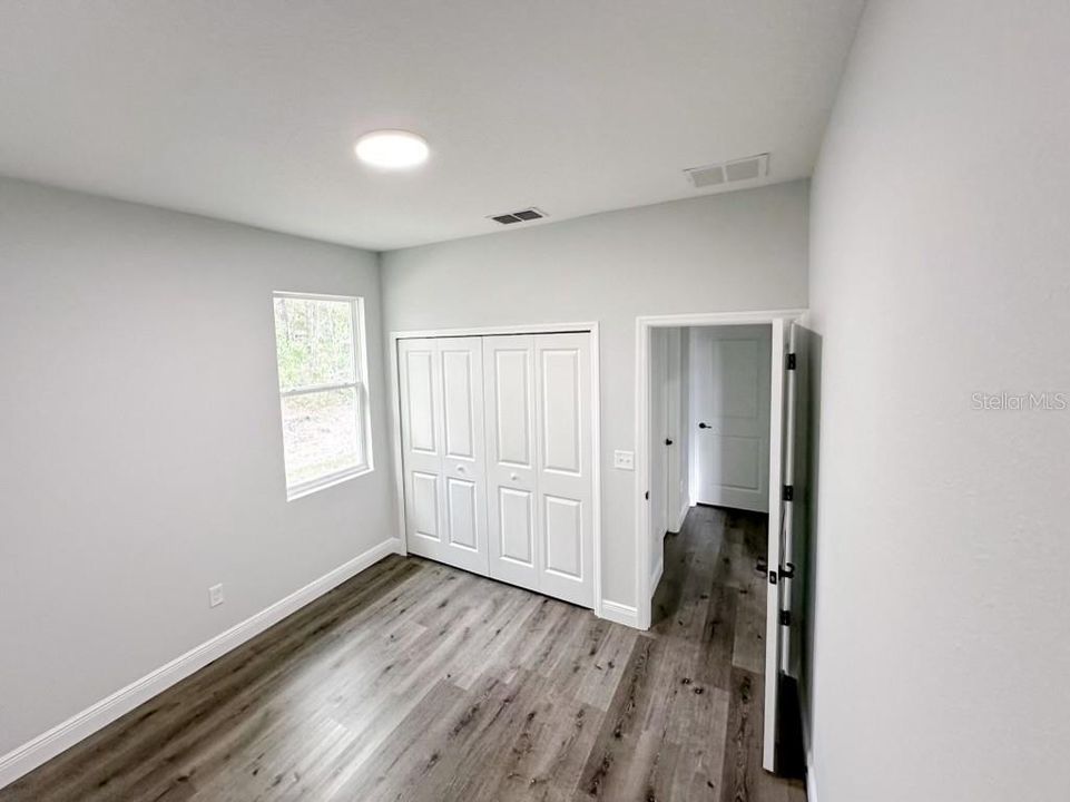 For Rent: $2,099 (4 beds, 2 baths, 1636 Square Feet)