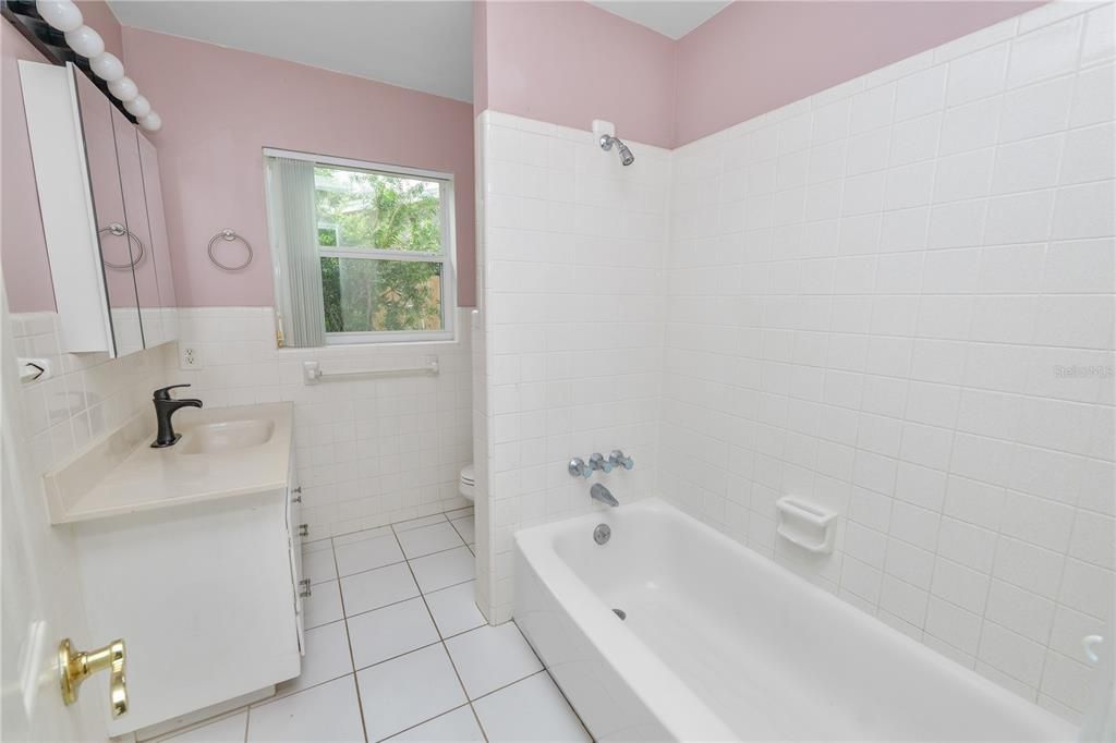 For Sale: $440,000 (3 beds, 2 baths, 1935 Square Feet)