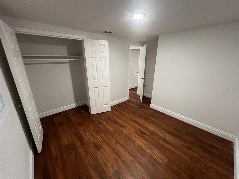 For Sale: $235,000 (2 beds, 1 baths, 810 Square Feet)