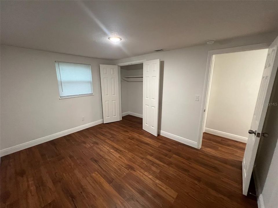 For Sale: $235,000 (2 beds, 1 baths, 810 Square Feet)